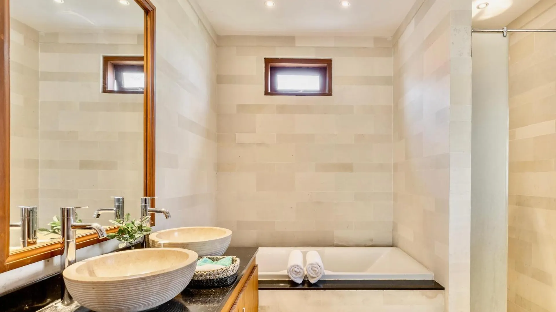 Luxurious Escape In Uluwatu - Ocean Villa With 5 Bedroom And Private Pool