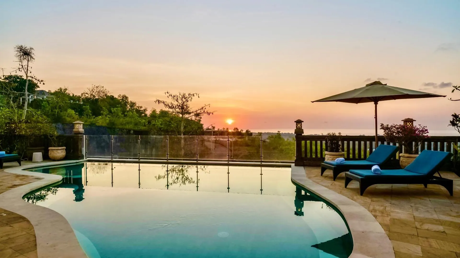 Luxurious Escape In Uluwatu - Ocean Villa With 5 Bedroom And Private Pool