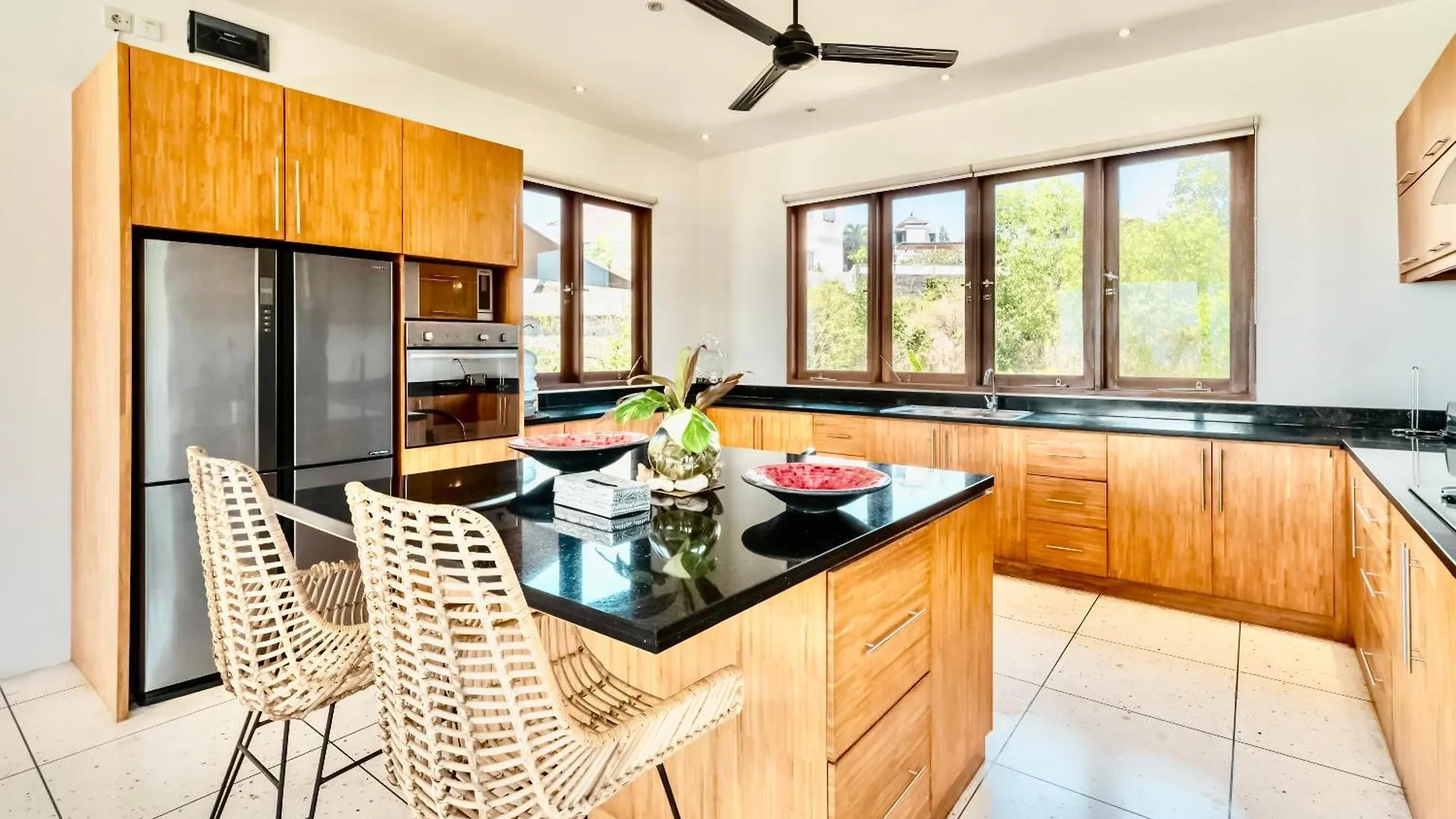 Luxurious Escape In Uluwatu - Ocean Villa With 5 Bedroom And Private Pool