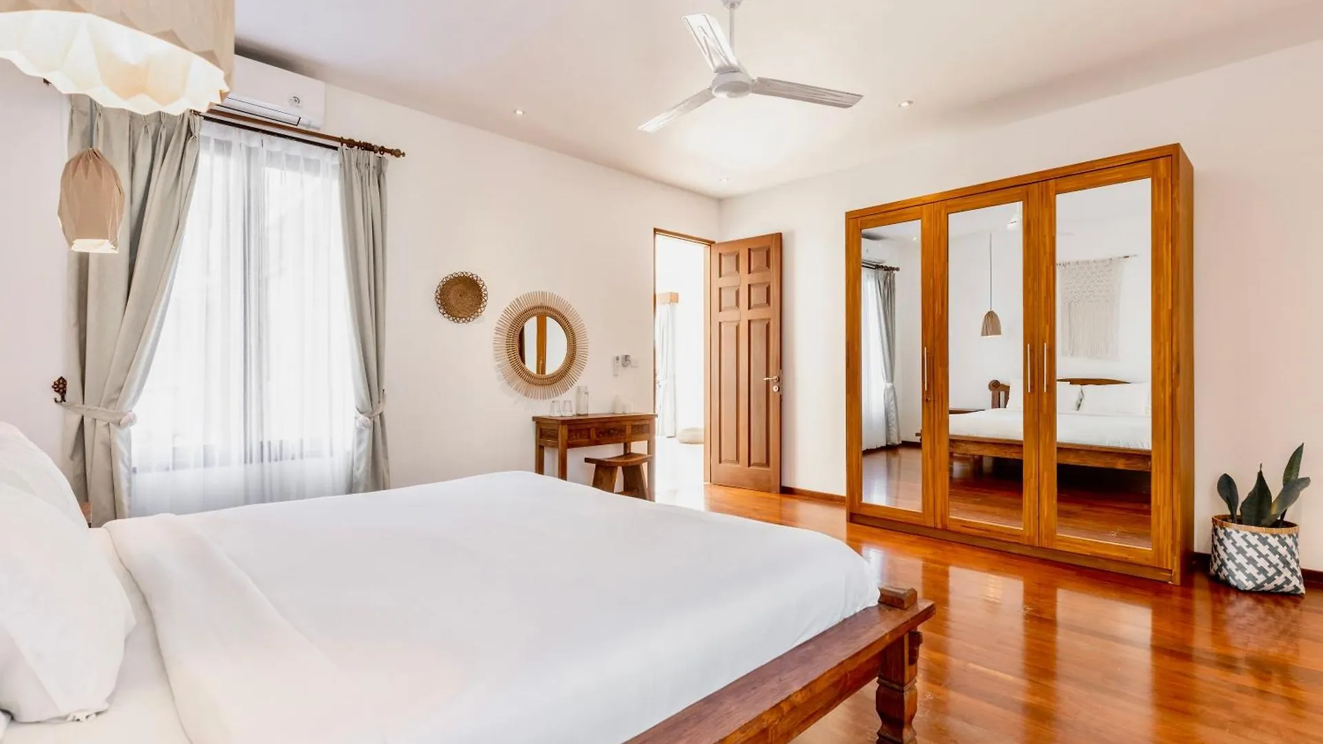 Luxurious Escape In Uluwatu - Ocean Villa With 5 Bedroom And Private Pool