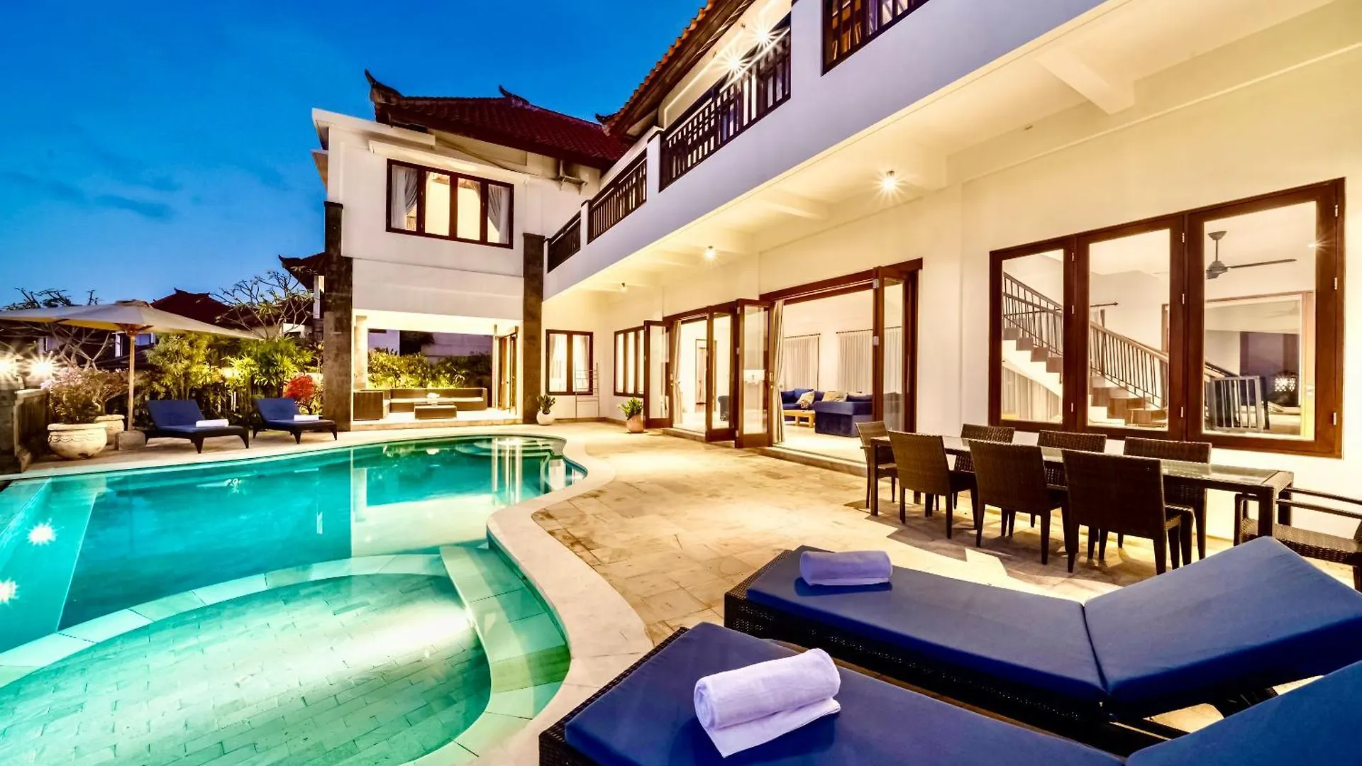 Luxurious Escape In Uluwatu - Ocean Villa With 5 Bedroom And Private Pool